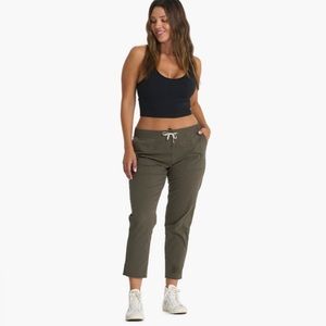 Halo Performance Crop